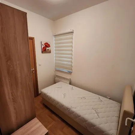 5 Villa *