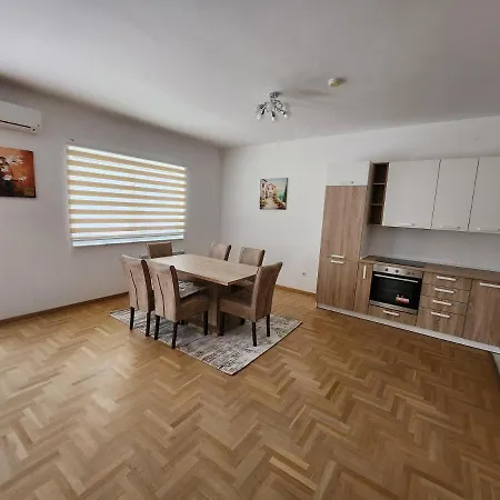 5 Villa *