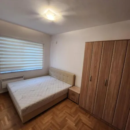 5 Villa *